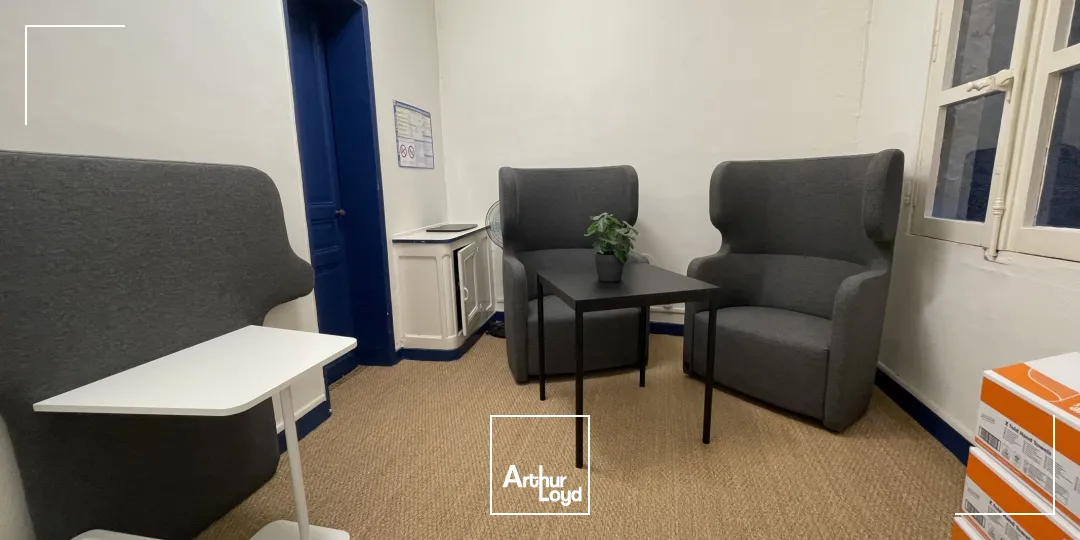 BUREAUX A LOUER -140 M²- PROCHE PLACE ROYALE NANTES