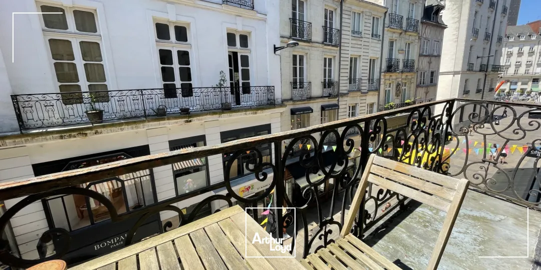 BUREAUX A LOUER -140 M²- PROCHE PLACE ROYALE NANTES