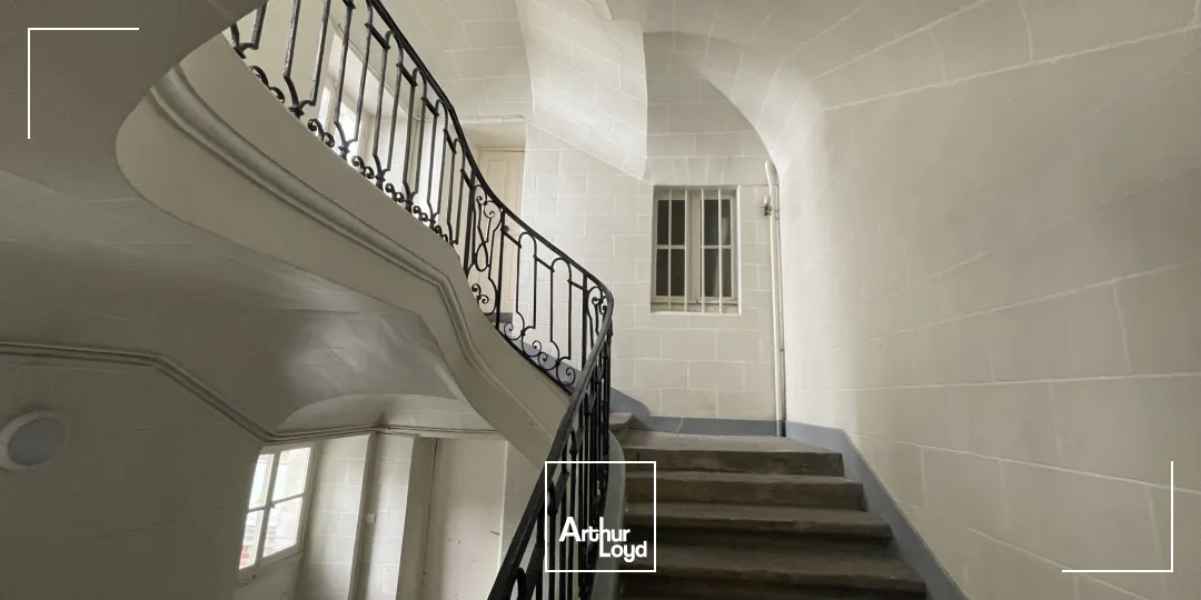 BUREAUX A LOUER -140 M²- PROCHE PLACE ROYALE NANTES