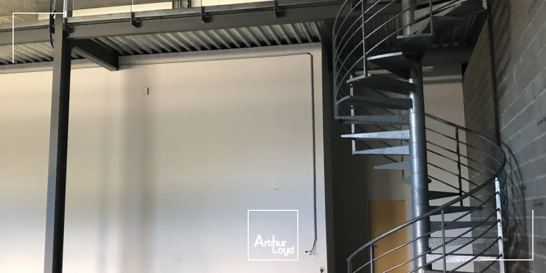Cellule d'activités à louer - 287 m2 - Est Métropole