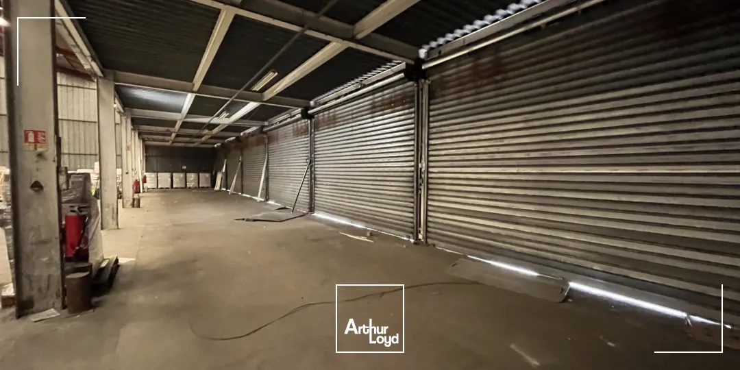 Bâtiment typé transport / messagerie à louer - 2 700 m2 - Nord/Est Métropole - Fleury les Aubrais