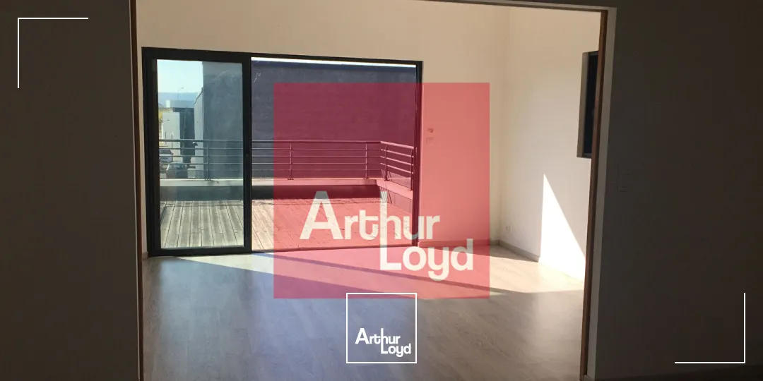 Location de bureau avec terrasse de 42 m² Boé