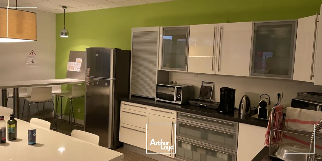 A VENDRE/ A LOUER - IMMEUBLE BUREAUX - ILE DE VERSAILLES - ERDRE