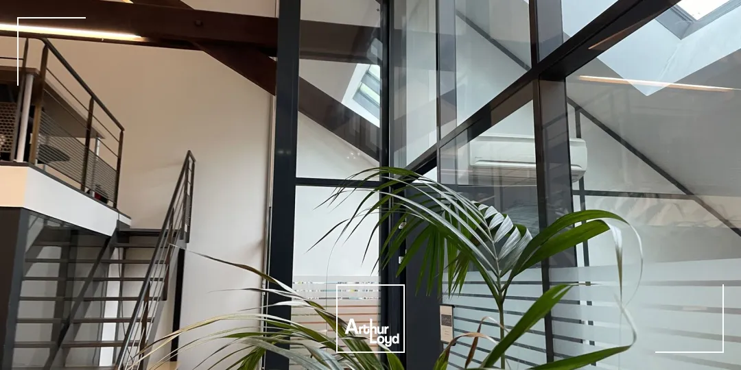 A VENDRE/ A LOUER - IMMEUBLE BUREAUX - ILE DE VERSAILLES - ERDRE