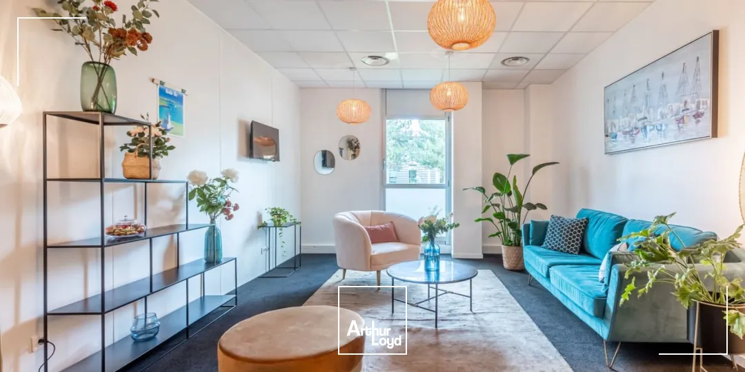 LOCATION DE BUREAUX EQUIPES ET MEUBLES - CHANTRERIE