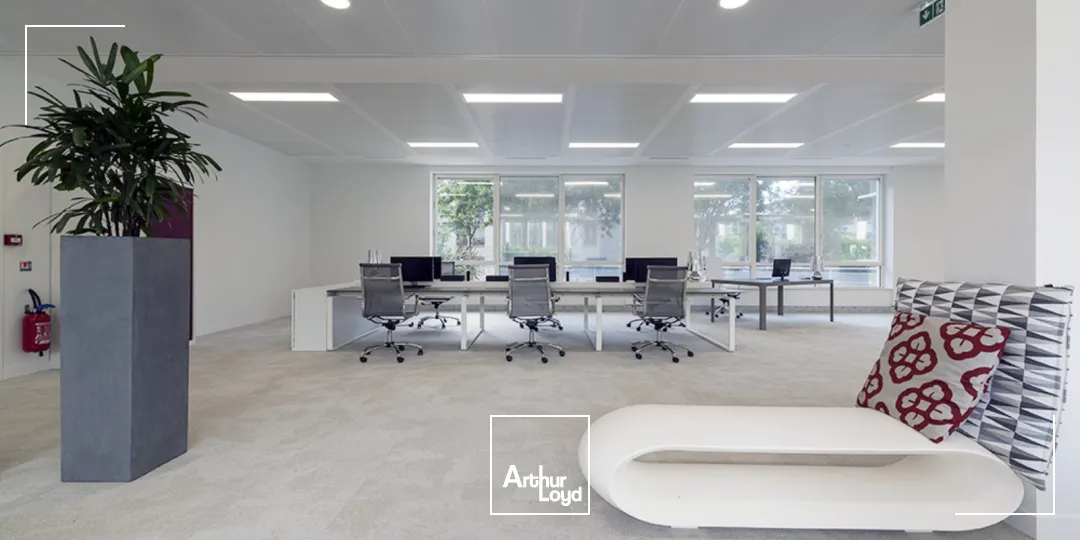 Mozaïk, bureaux lumineux et flexibles dans un immeuble de services, à Rueil sur Seine