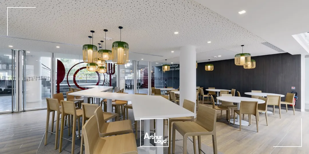 Mozaïk, bureaux lumineux et flexibles dans un immeuble de services, à Rueil sur Seine