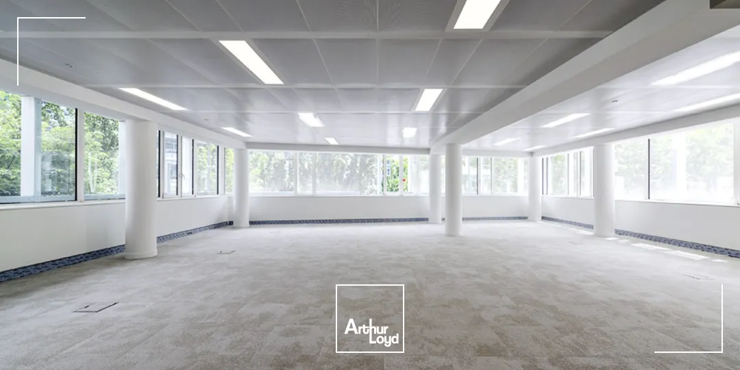 Mozaïk, bureaux lumineux et flexibles dans un immeuble de services, à Rueil sur Seine