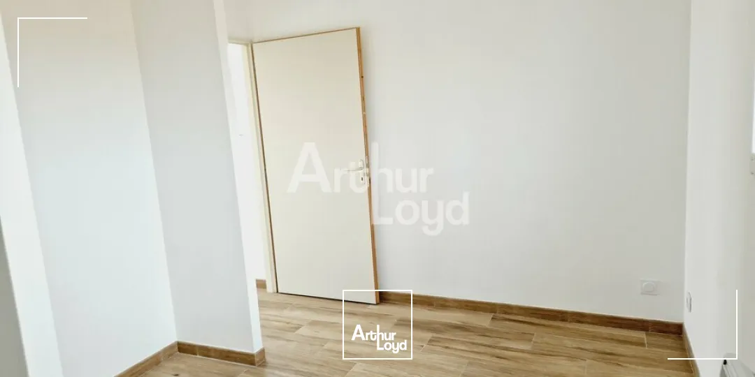 HERBAULT - LOCATION LOCAL COMMERCIAL OU BUREAU DE 22,67 M² - ZONE COMMERCIALE 