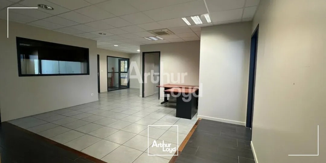CESSON SEVIGNE - BUREAUX A LOUER - 115 M²