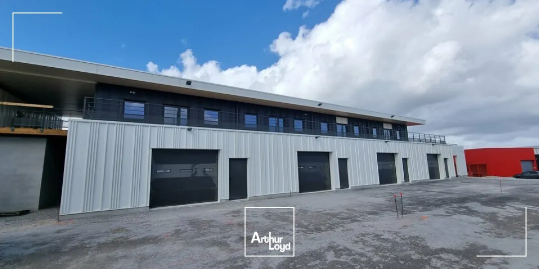 POITIERS SUD SECTEUR CENTRE COMMERCIAL AUCHAN - BUREAUX A LOUER 389M²