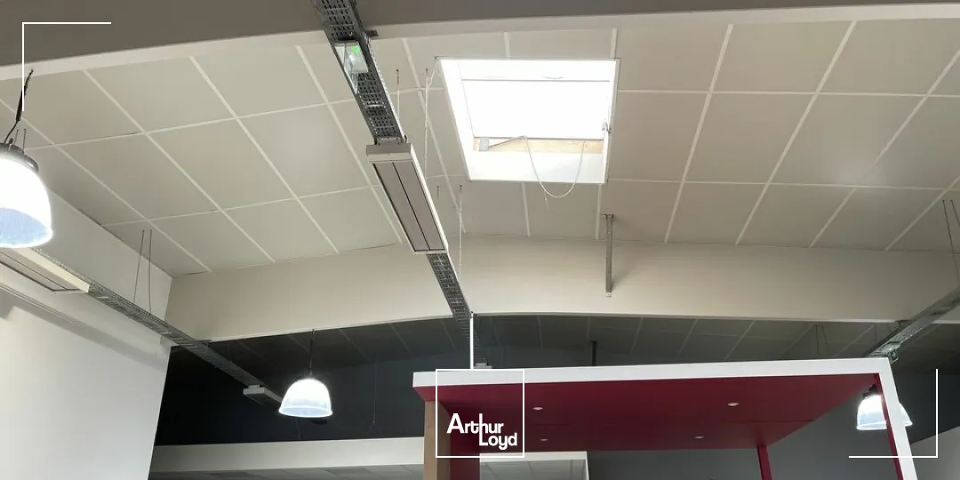 A LOUER LOCAL DE 700M2 SECTEUR MENDES CHAURAY