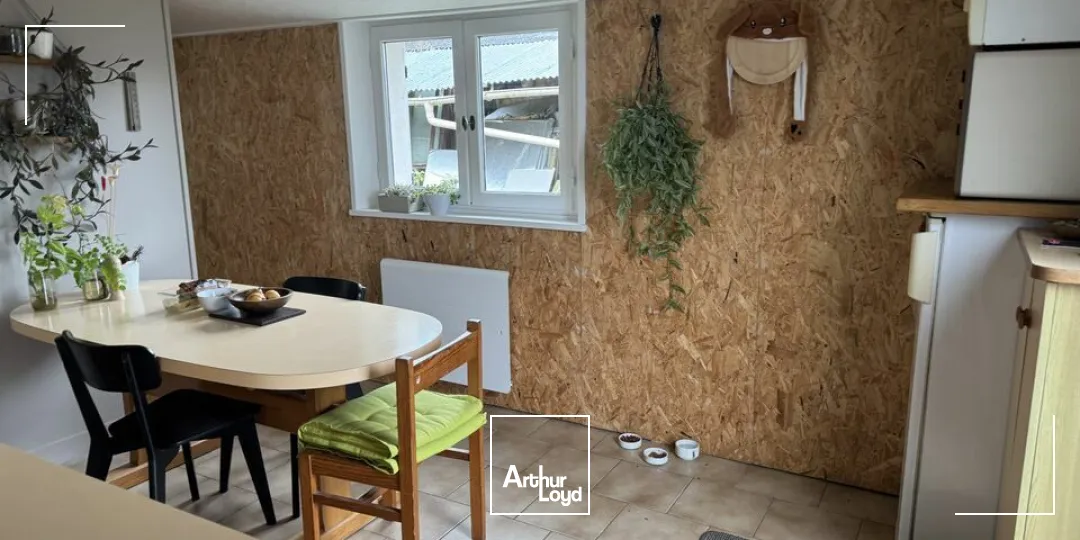 TOURS NORD ROCHECORBON PROCHE ECHANGEUR A10 - A LOUER LOCAL D'ACTIVITES 400 m²