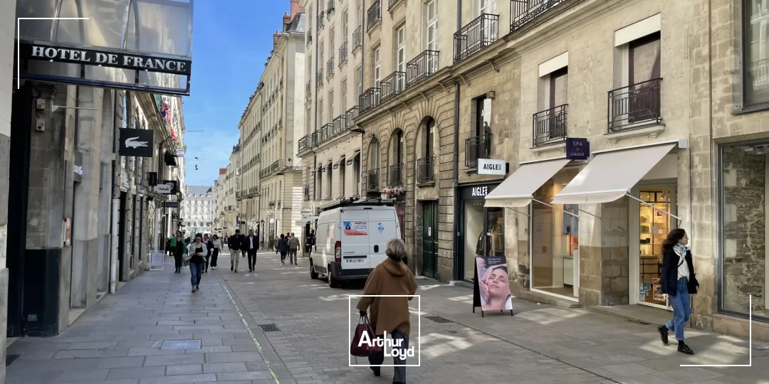 DAB NANTES CENTRE - 75 m 2 + ETAGE