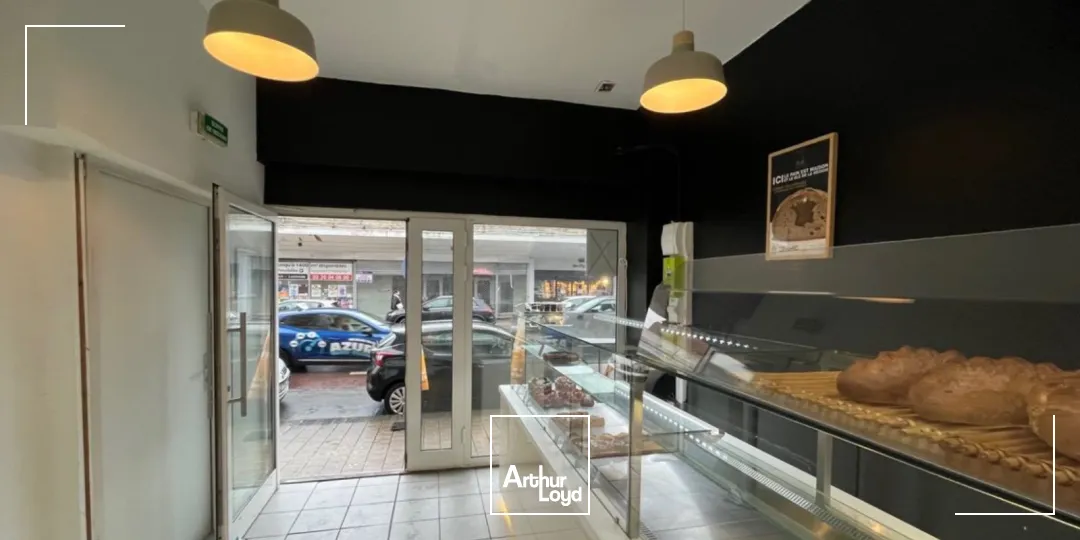 Local commercial à louer Lille Lomme - 131 m² avec extraction possible - Forte visibilité sur axe très passant.