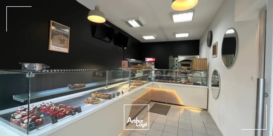 Local commercial à louer Lille Lomme - 131 m² avec extraction possible - Forte visibilité sur axe très passant.