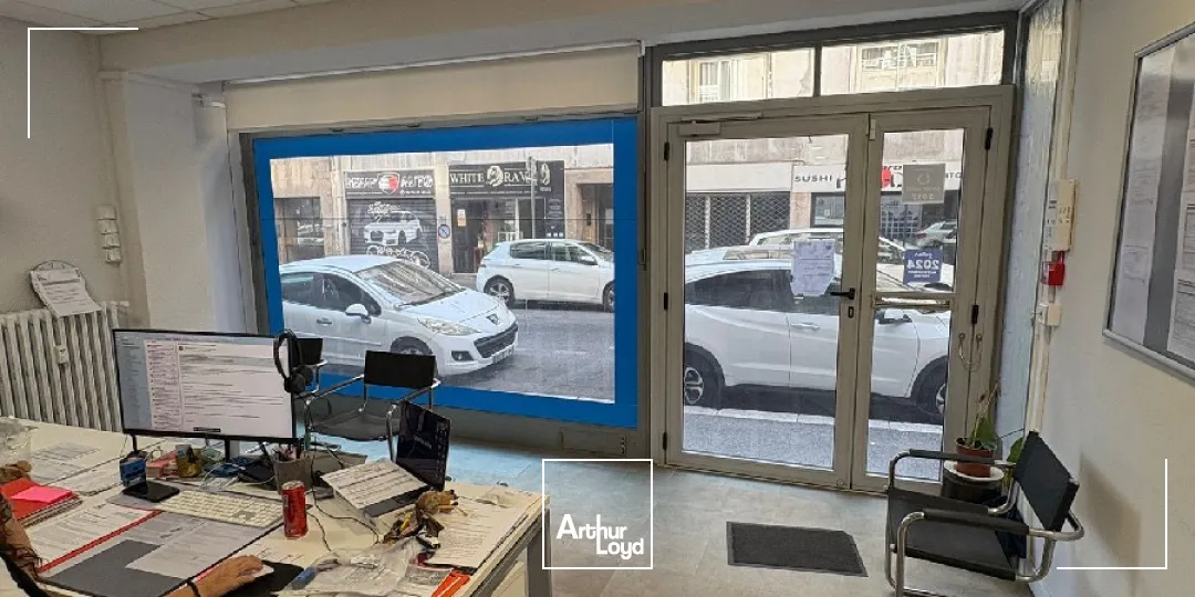 Locaux commerciaux/Bureaux à louer - 5 Avenues - 13004 Marseille