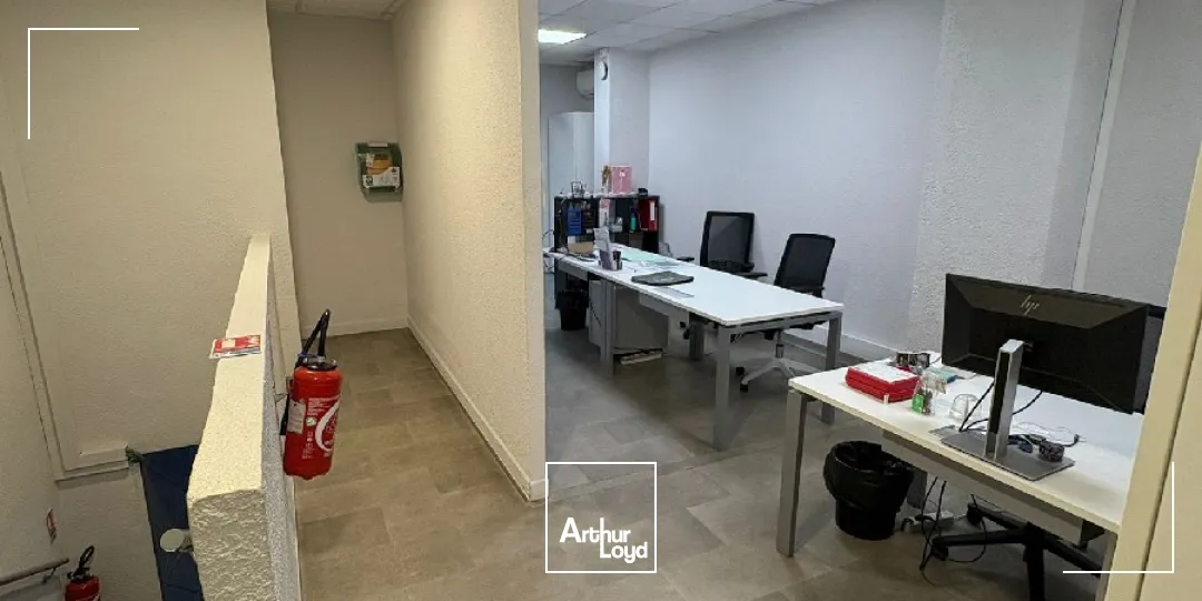 Locaux commerciaux/Bureaux à louer - 5 Avenues - 13004 Marseille