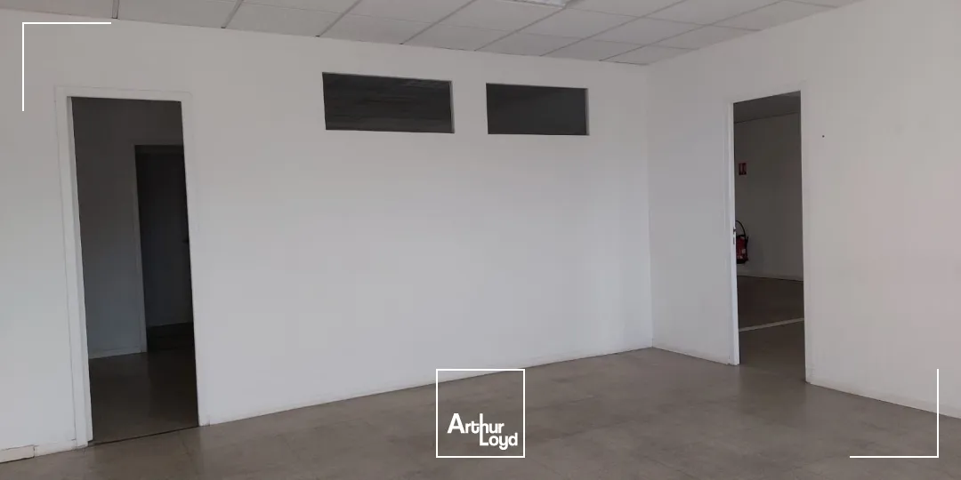 Bureaux à louer avec parking à proximité de l'Avenue 83 - La Valette du Var