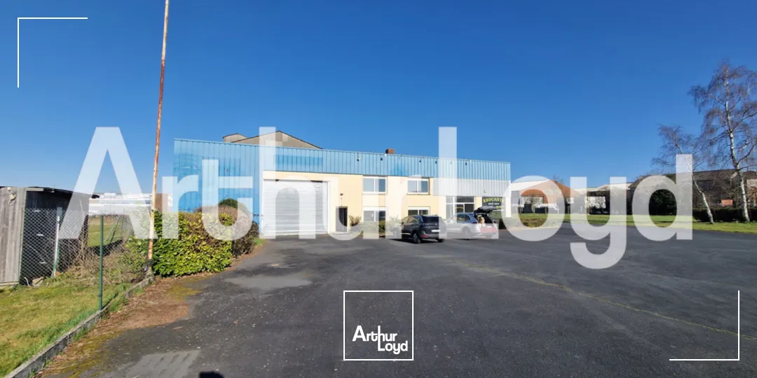 Local d'activité Moult 2000 m²