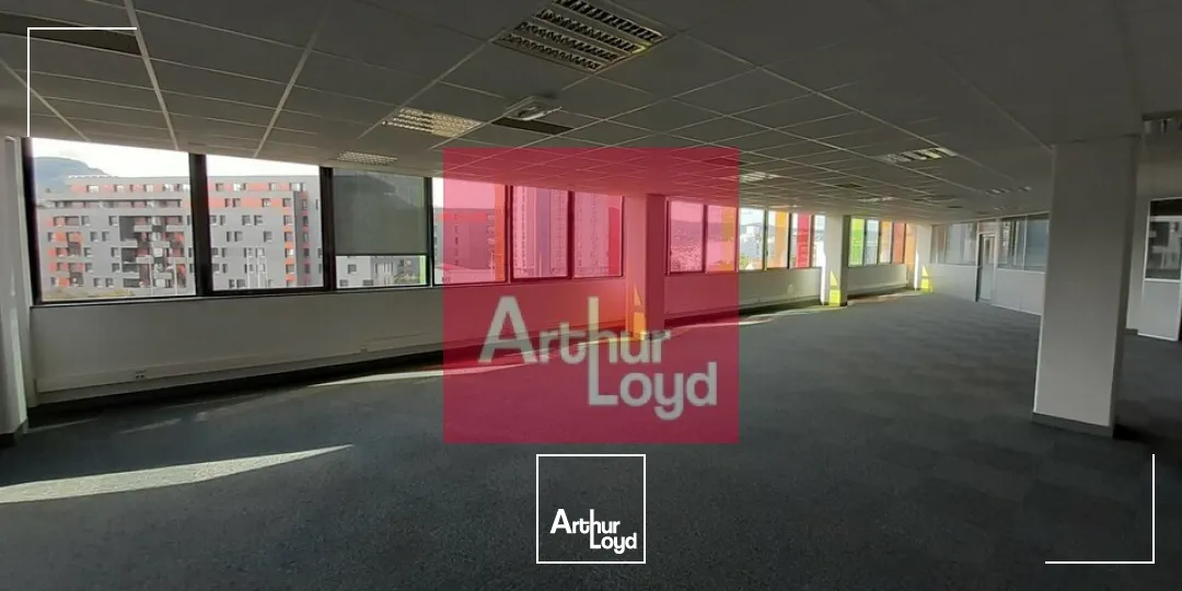 CLERMONT-FERRAND BUREAUX 313 M² A LOUER
