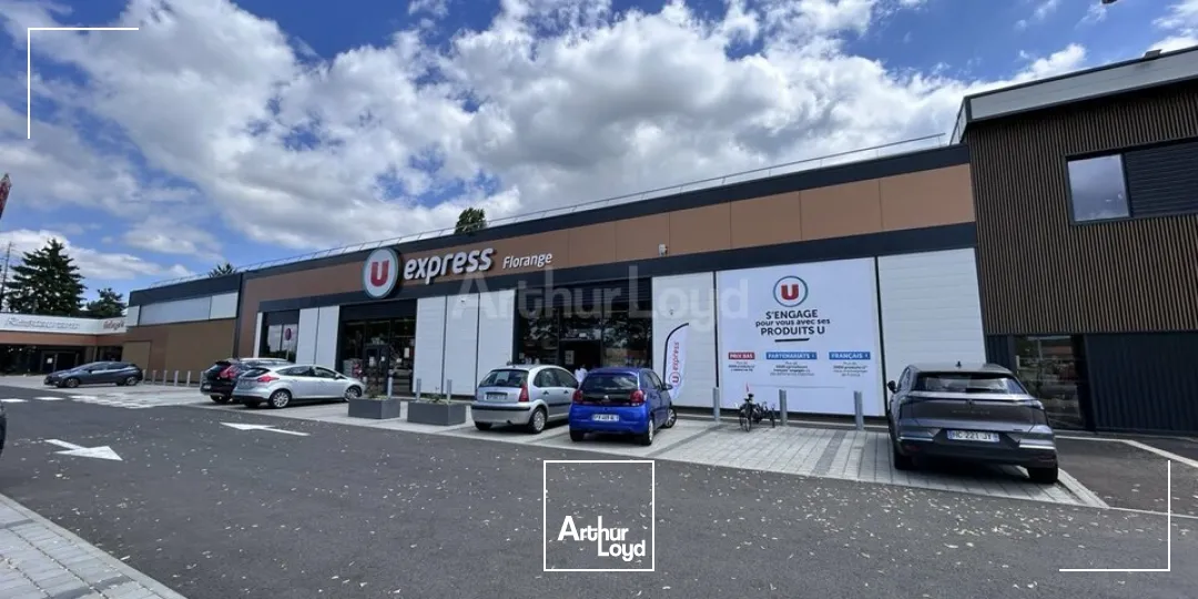 LOCAL COMMERCIAL à LOUER de 223 m²