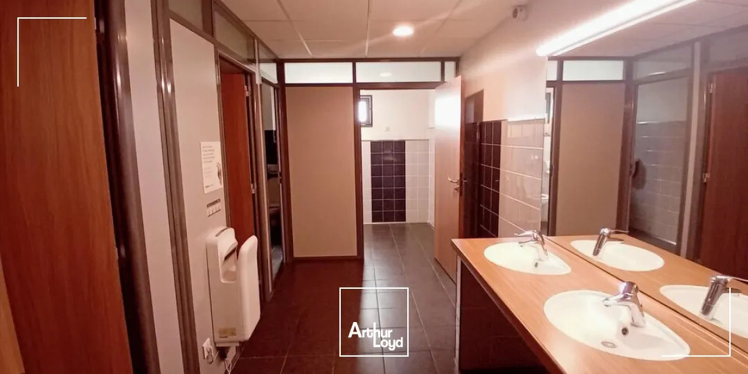 A LOUER bureaux 650 m² Montceau les Mines