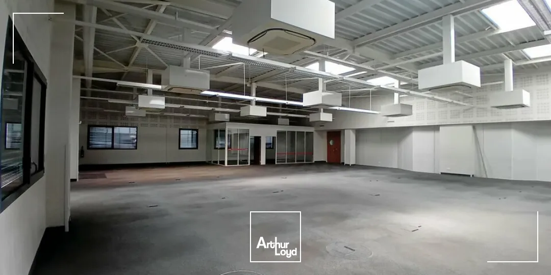 A LOUER bureaux 650 m² Montceau les Mines