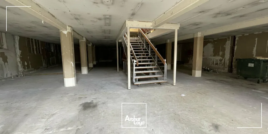 LOCAL COMMERCIAL A FORT POTENTIEL A REIMS - TOTALISANT ENVIRON 620M2