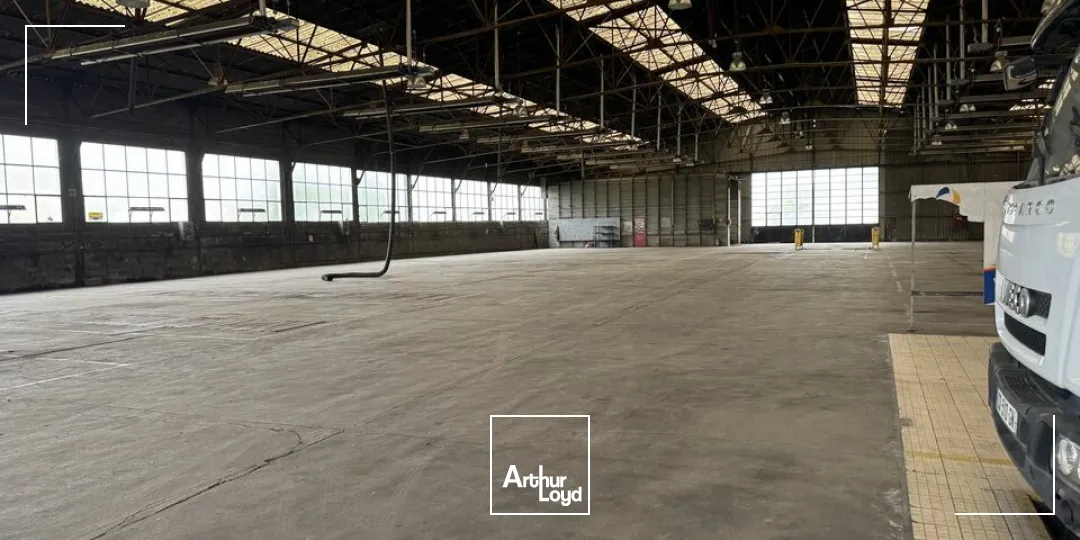 TOURS SUD CHAMBRAY - A10 - A LOUER BÂTIMENT DE 3 283 M² - TERRAIN DE 14 497 M²