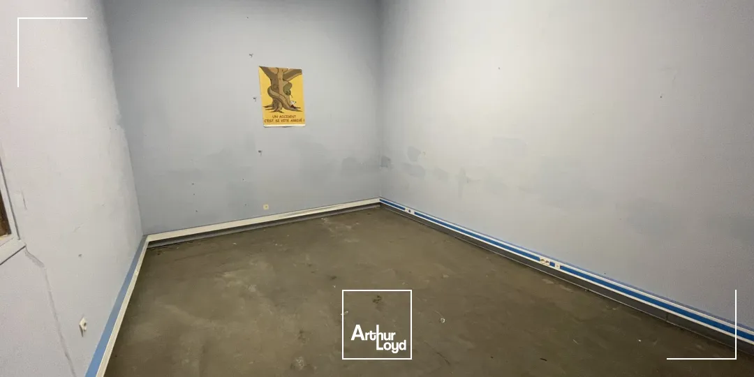 A Vendre - Local d'Activité 