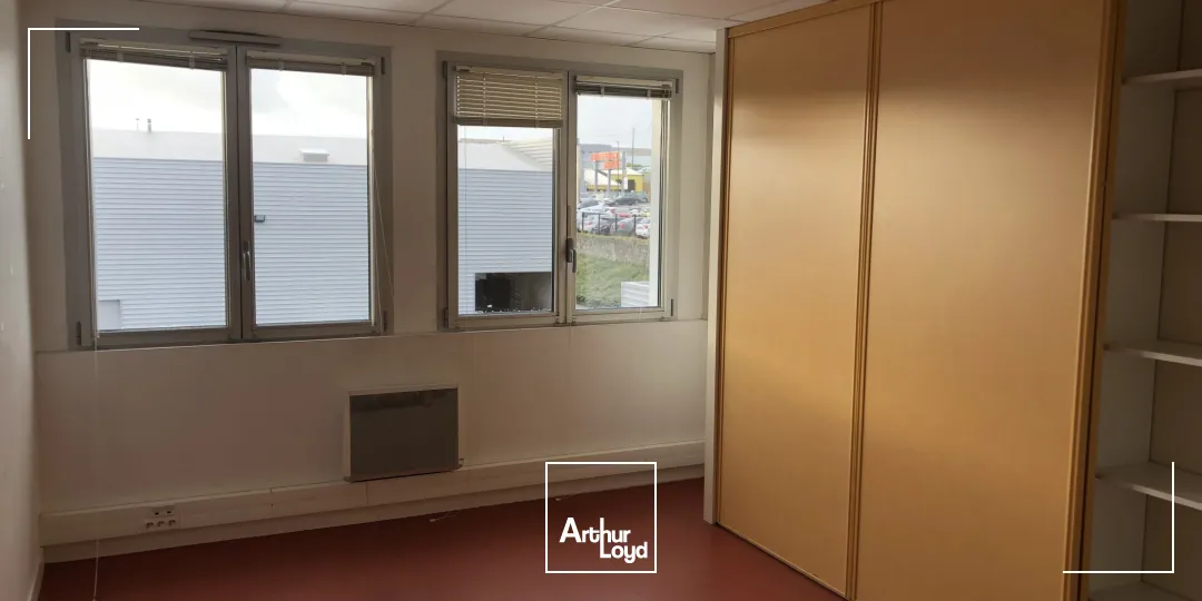 BUREAU A LOUER KERGONAN KERGARADEC PROXIMITE TRAM BREST