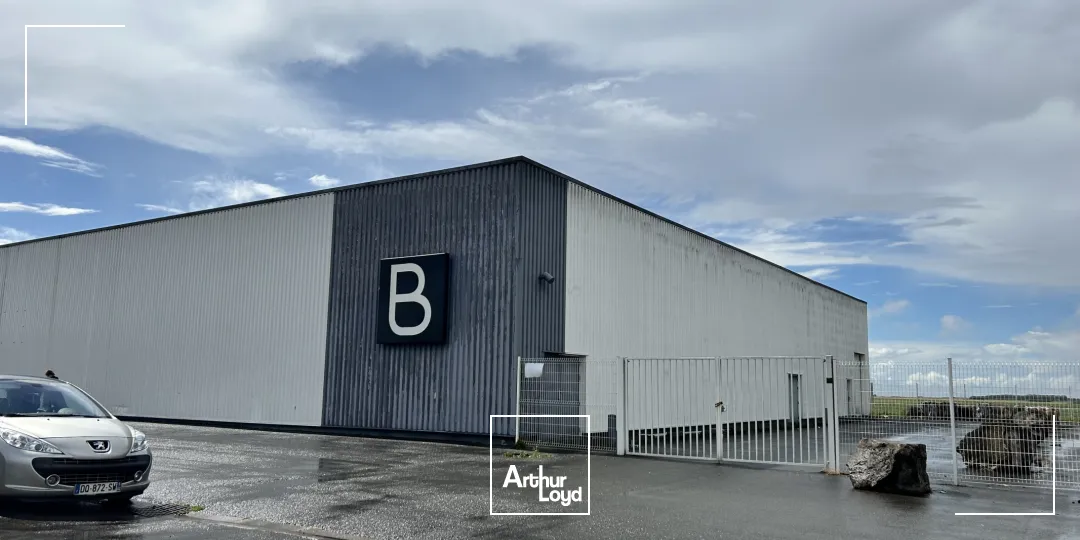 Local Commercial de 1708 m² à Louer - Emplacement Premium sur Axe Très Fréquenté près de Lens