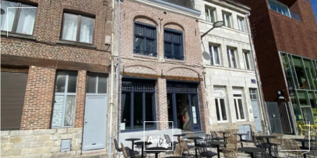 Local commercial 170 m² à louer ou à vendre - Emplacement premium face Gare Lille Flandres