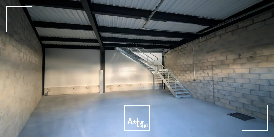 À louer : petite cellule d'activité neuve à Épinay-sur-Seine