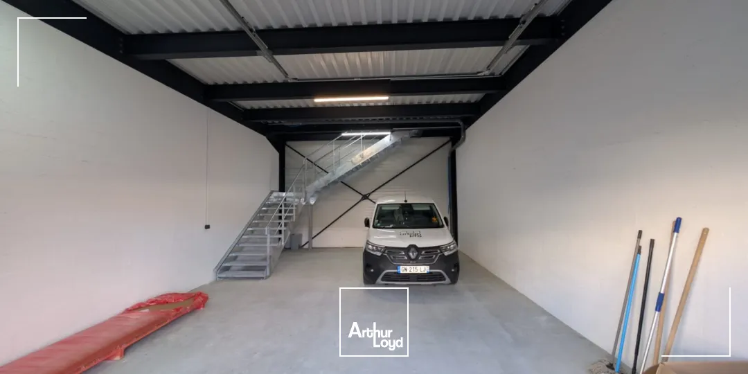 À louer : petite cellule d'activité neuve à Épinay-sur-Seine