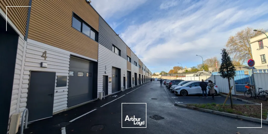À louer : petite cellule d'activité neuve à Épinay-sur-Seine