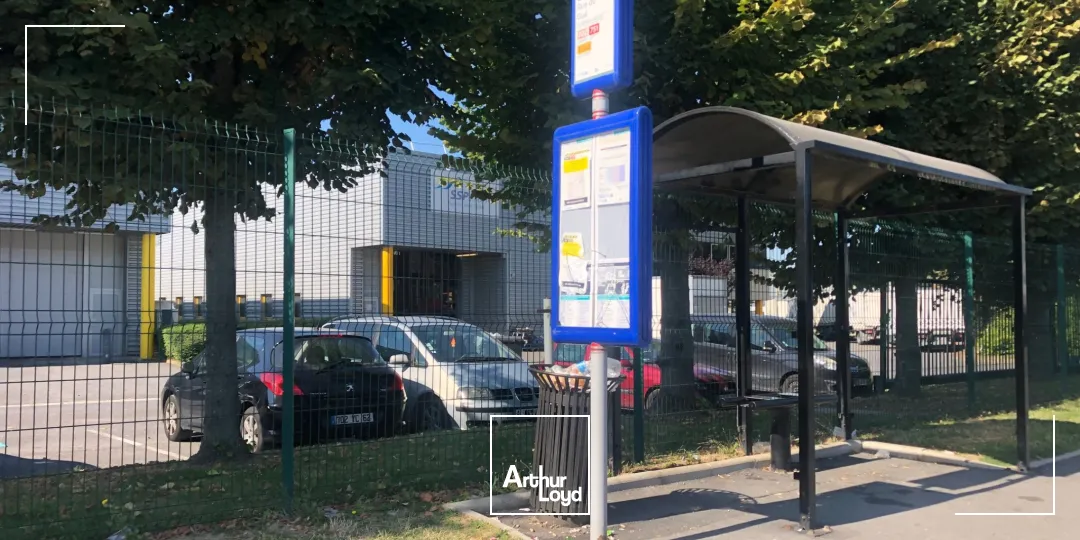 Entrepôt indépendant 5 505 m² à louer - Le Mesnil Amelot, accès rapide A1, A104, RER B, proche Paris CDG