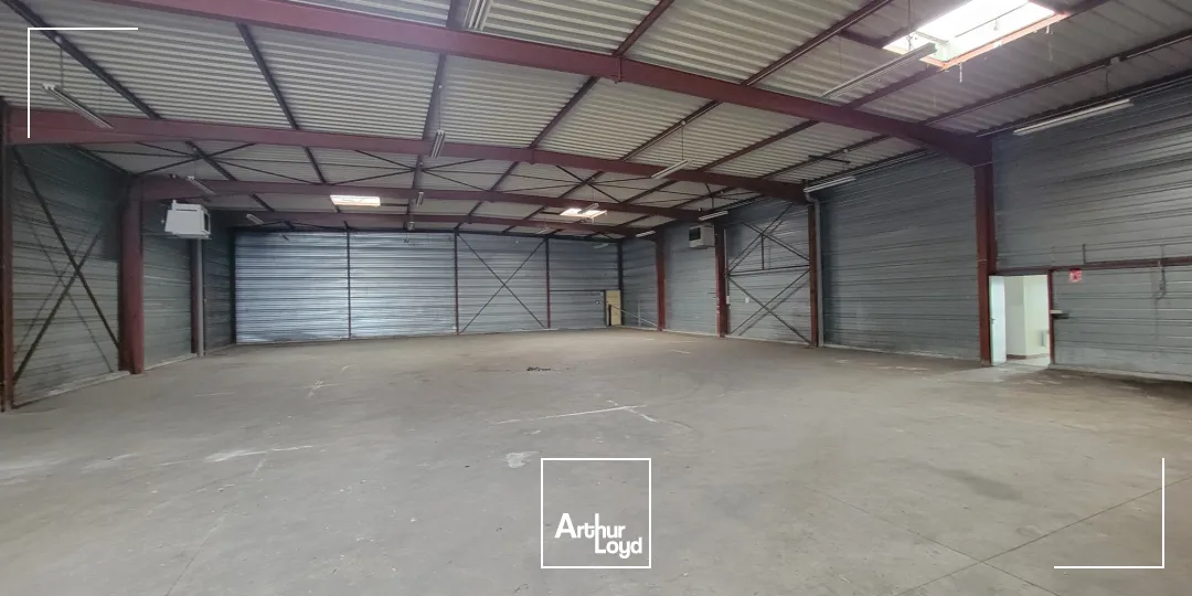 Bâtiment industriel/local d'activités à vendre à Technoland