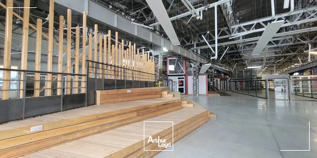 Bâtiment d'activité de 5 000m2, pouvant être divisible en plusieurs cellules locatives