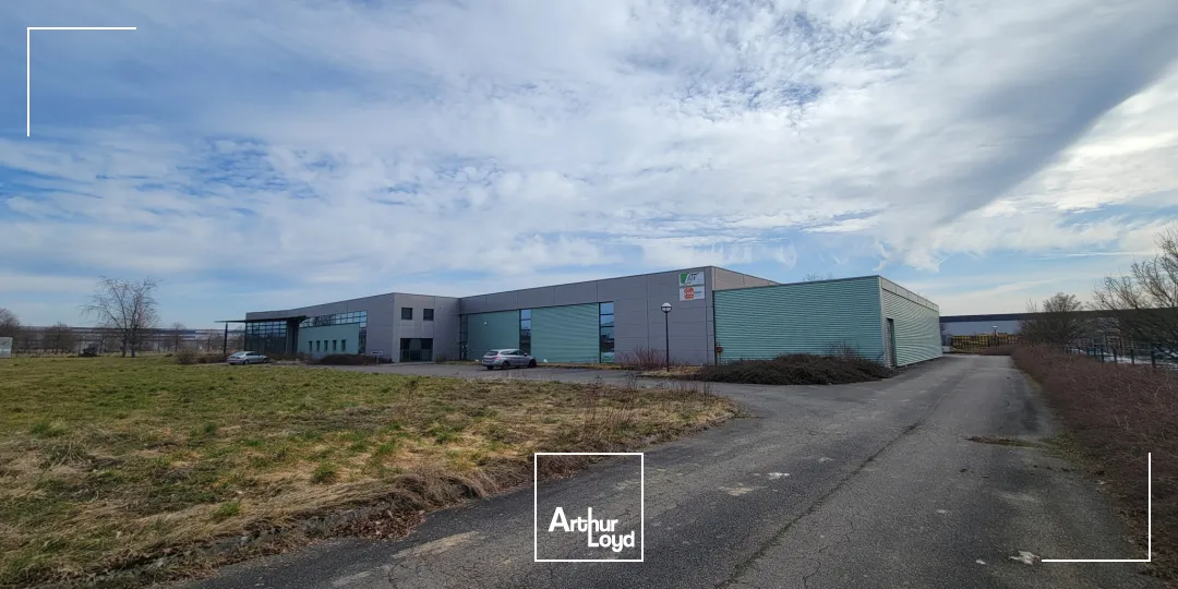 EXCLU - Ensemble immobilier à la vente Aéroparc Fontaine