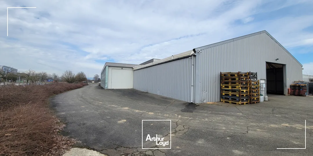 EXCLU - Ensemble immobilier à la vente Aéroparc Fontaine