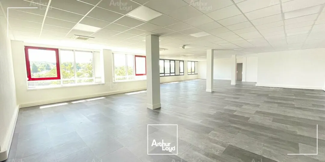 BESANCON - BUREAUX A LOUER - VALPARC