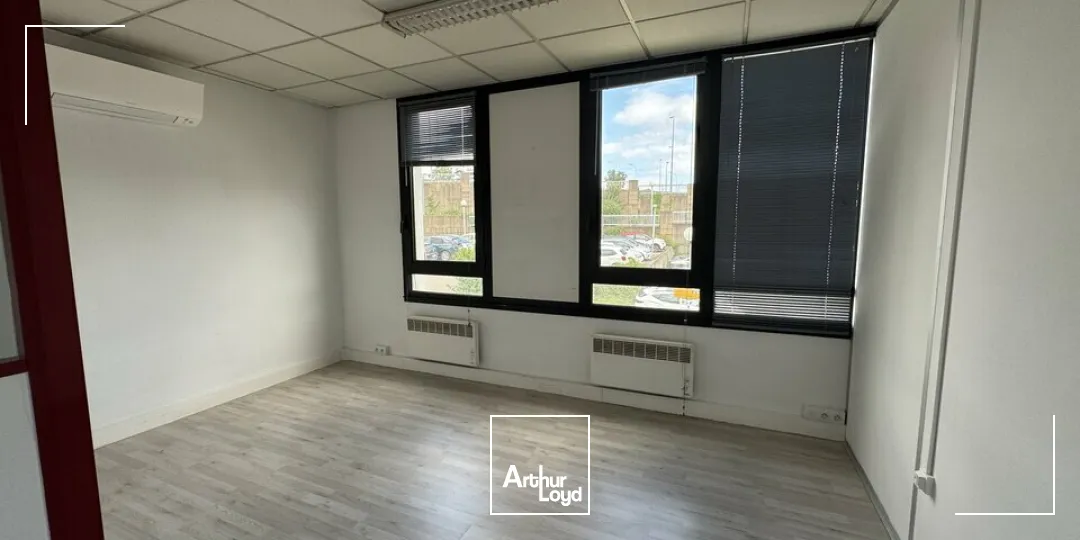 A LOUER - ECOLE VALENTIN - BUREAUX 134 M²