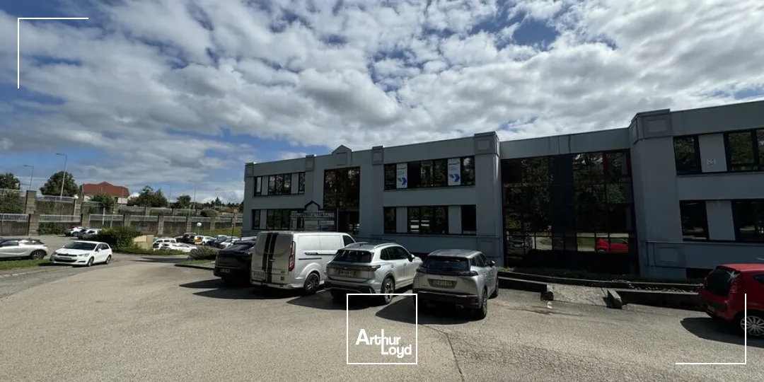 A LOUER - ECOLE VALENTIN - BUREAUX 134 M²