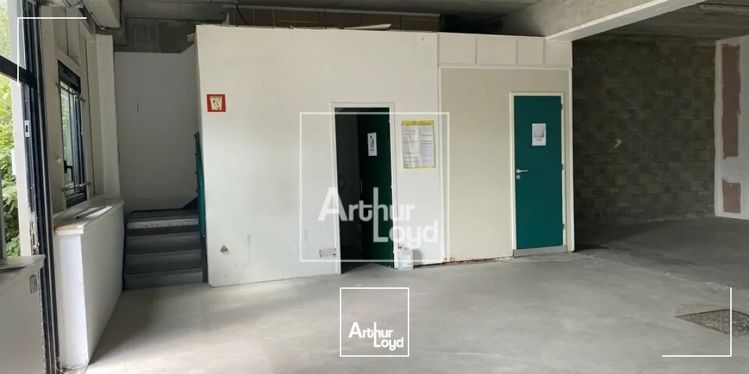 ZI DES BORDES - BONDOUFLE Petit local d' activité