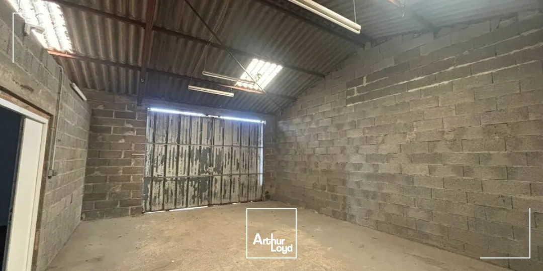 À louer  Local commercial/atelier 179 m²  Sud de La Roche-sur-Yon