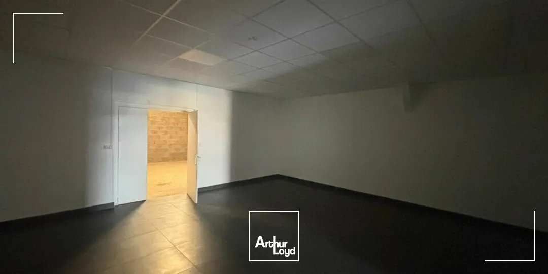 À louer  Local commercial/atelier 179 m²  Sud de La Roche-sur-Yon