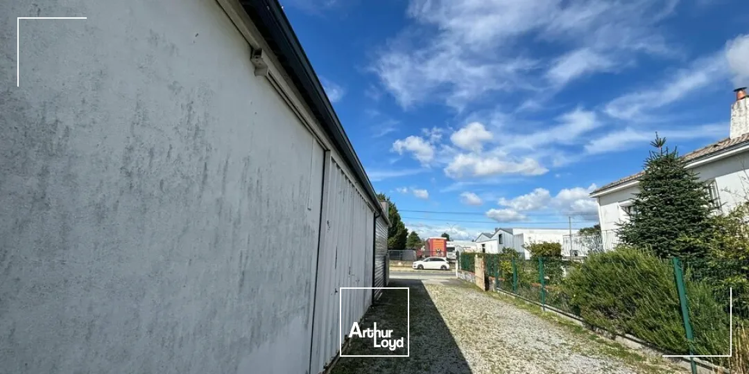 À louer  Local commercial/atelier 179 m²  Sud de La Roche-sur-Yon