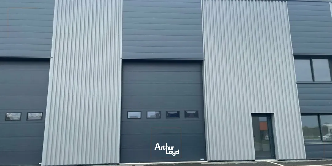 LOCAL D'ACTIVITE - 321m² - LES HERBIERS